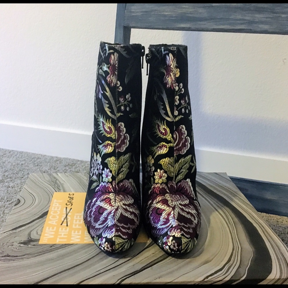 Jeffrey Campbell | Size 6| Floral Brocade Bootie